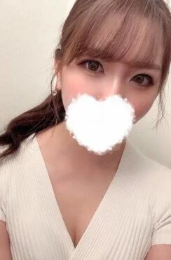 虹色まりな