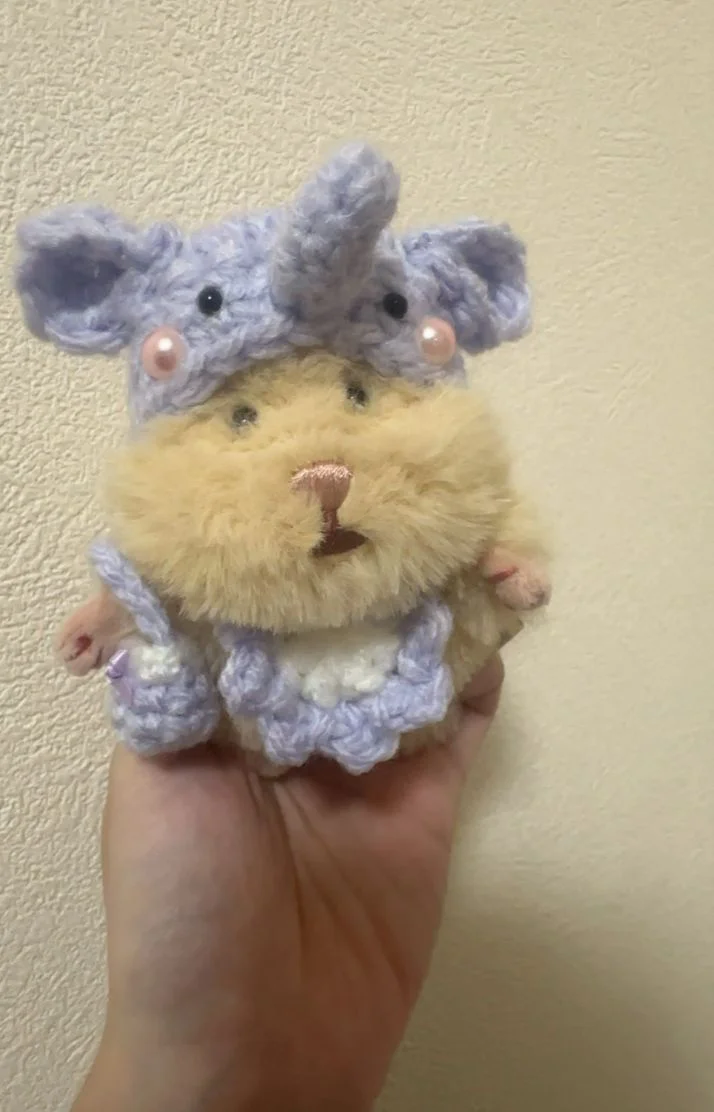 \( ˙꒳​˙ \三/ ˙꒳​˙)/