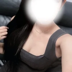 美しいスタイルで魅力的なセラピストさん...