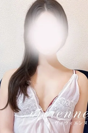 恵菜子(えなこ)+1