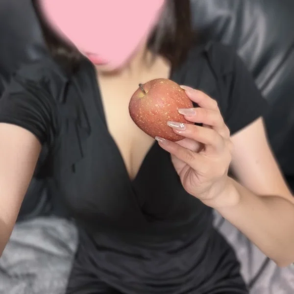 今日も元気の源を持って🍎