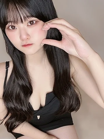 芦名ろみ