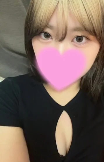 茜