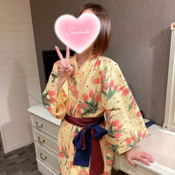 明日(月)14::30〜18:00迄います❣️