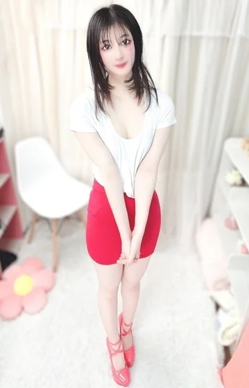 百﨑うらら