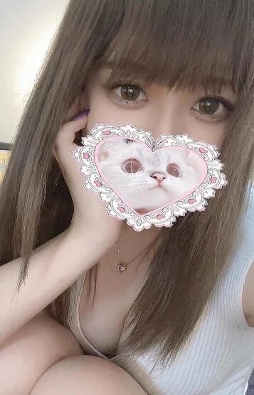 綾瀬せな