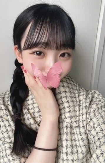 早坂あおい