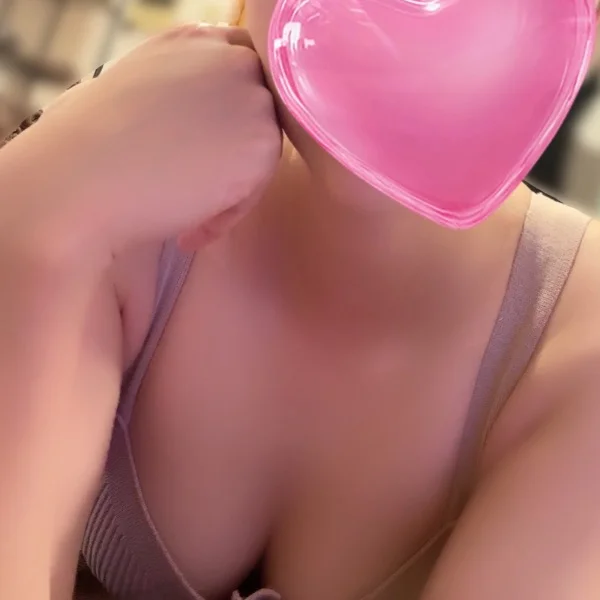 本日10:00から出勤してます🌸