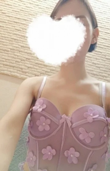 八木ソフィ