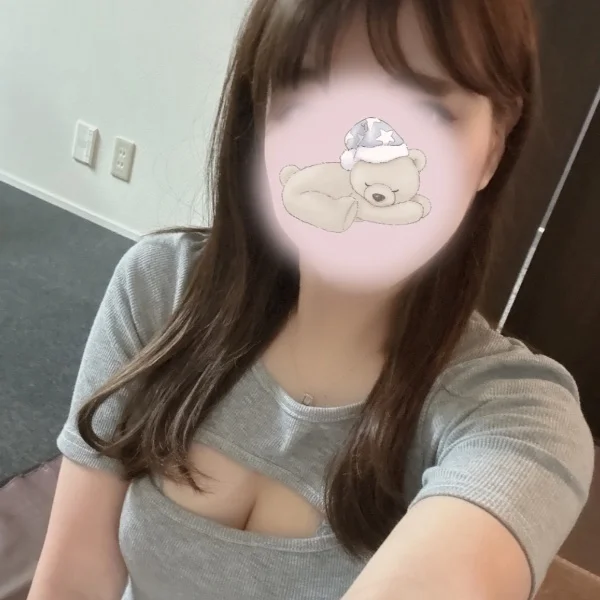 12時から出勤します𐔌՞・·・՞𐦯