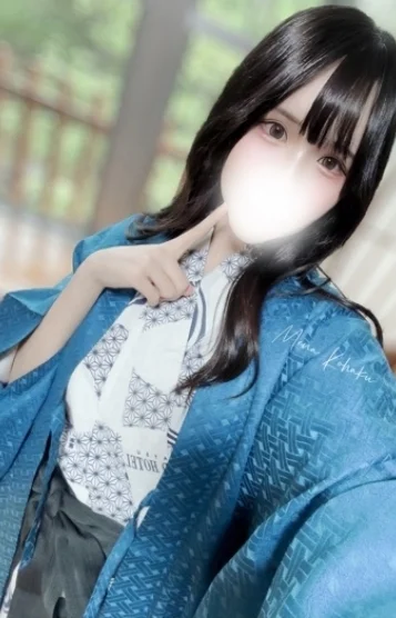 琥珀 めな