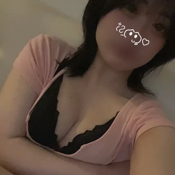本日12時から22時まで出勤してますっ❣️