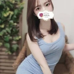 まるで人魚のような魅力な女の子♪