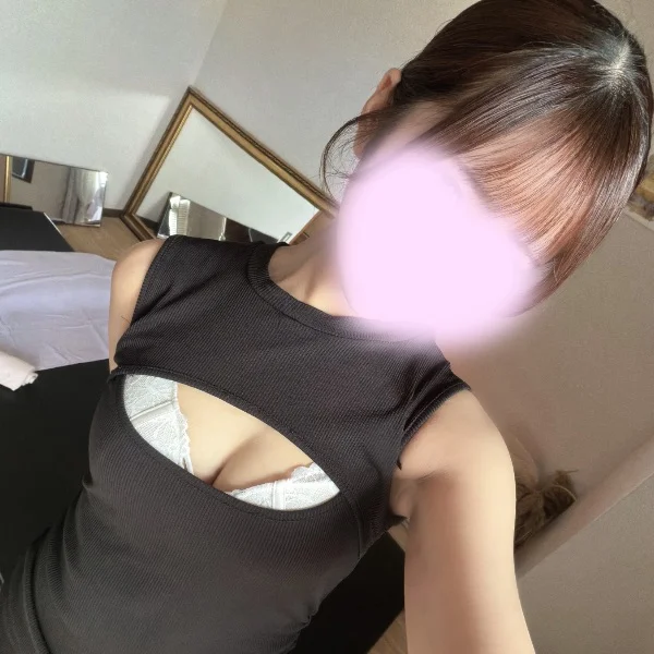 10時~15時出勤してます♥