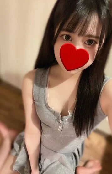 綾瀬 なぎ