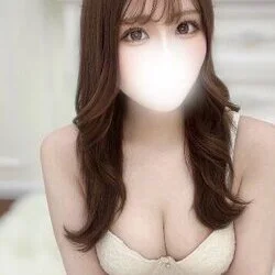 月野 ひなみ
