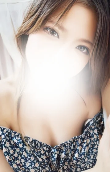 新人✨桃山ゆいな