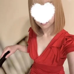 21:00まで出勤❗️  あかり