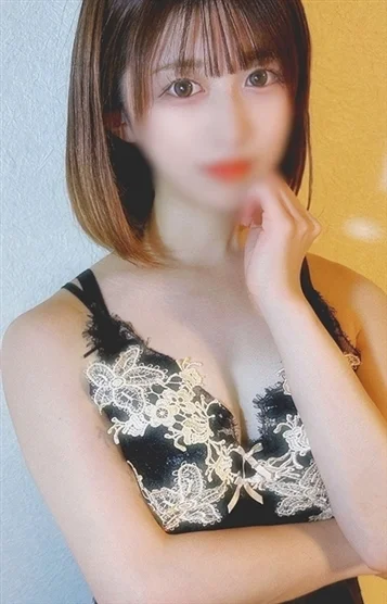 成沢 エマ