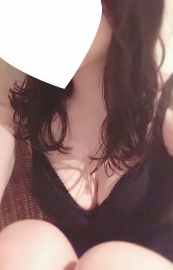 水川 えりな