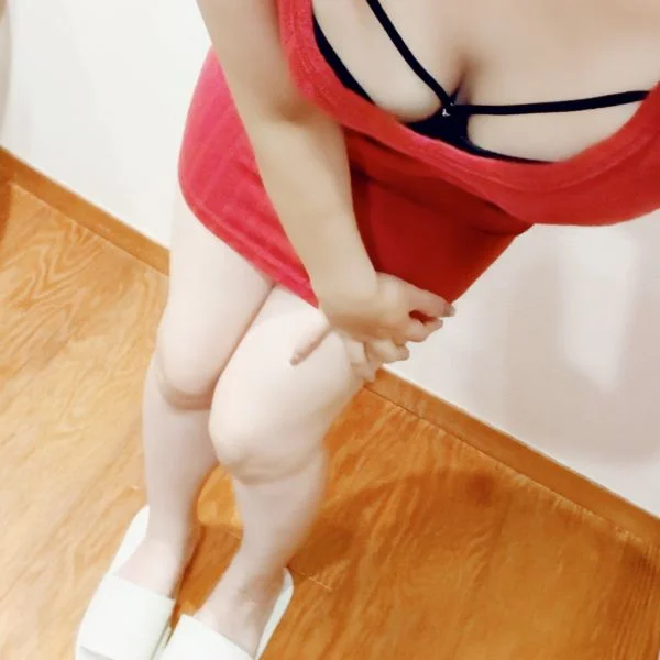 本日23時頃まで出勤しています！