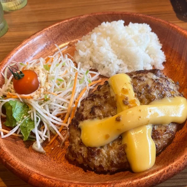 明日18:00〜出勤します♡