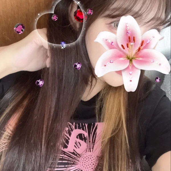 明日19時〜出勤です♥️