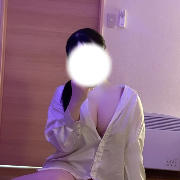 退勤しました( * . .)"