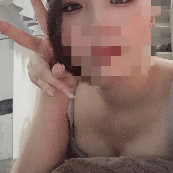 本日出勤してます‎🤍
