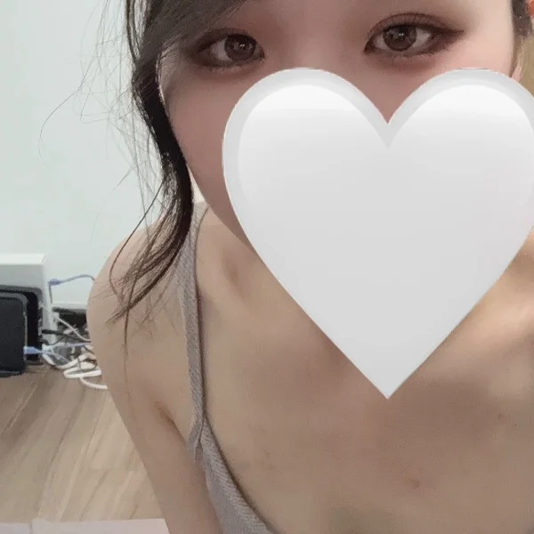 本日出勤してます🤍