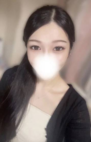 巴　ゆな