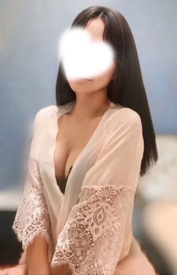 桃瀬　えれな