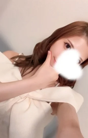 愛咲　てぃな