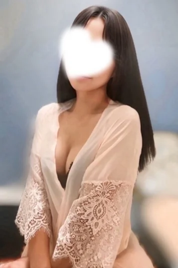 桃瀬　えれな
