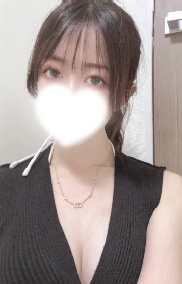 秋元ゆあ