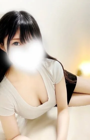 小倉ももな
