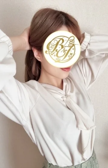 小嶋なぎ