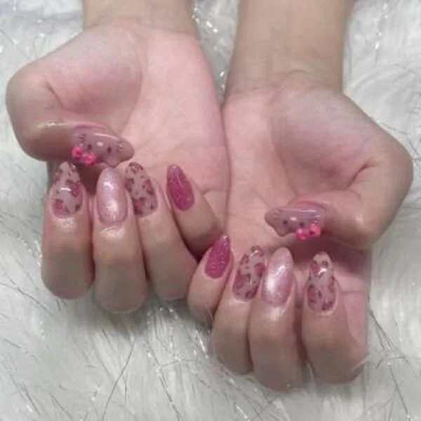 今日出勤🩷からのネイル変えた