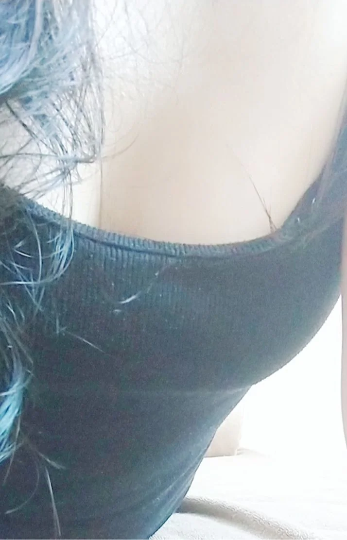本日夜一時まで出勤しております💖