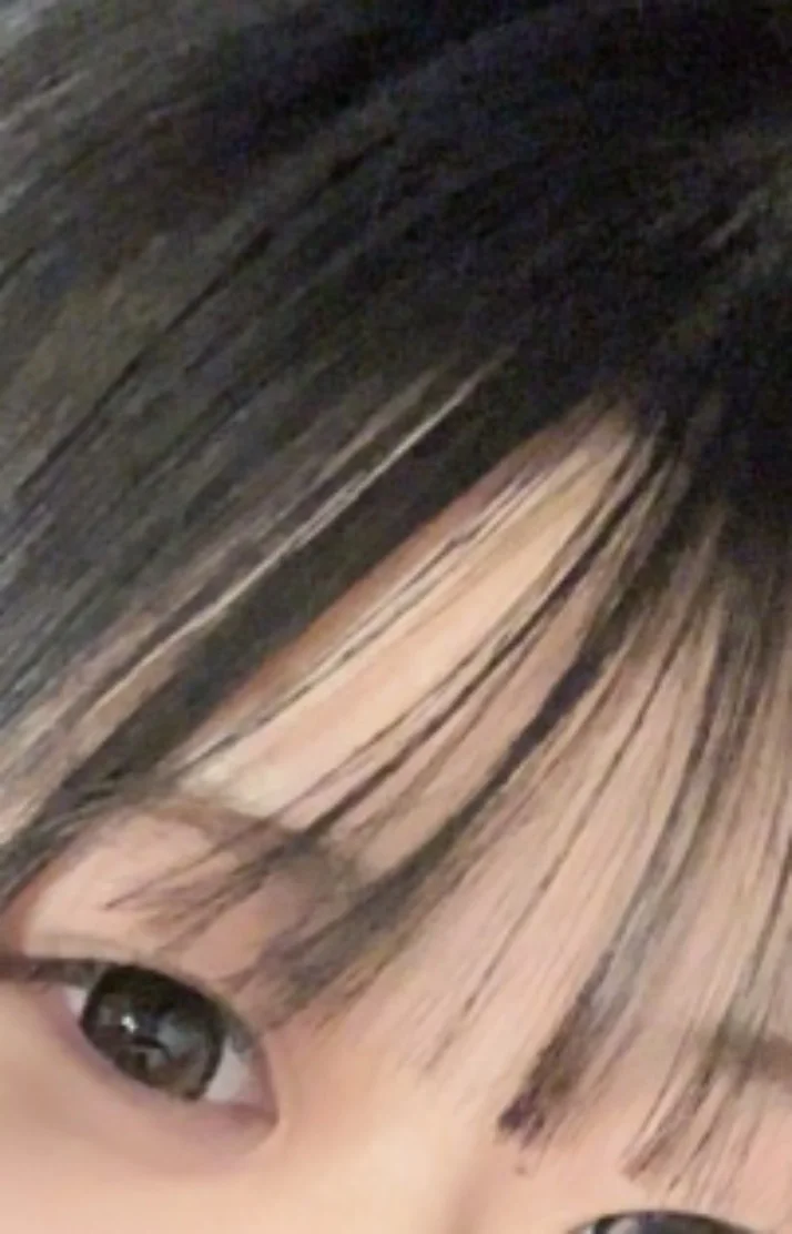 前髪切ったから見に来て