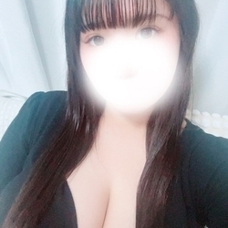 明日8/12はさつきさんが出勤！要チェック♪