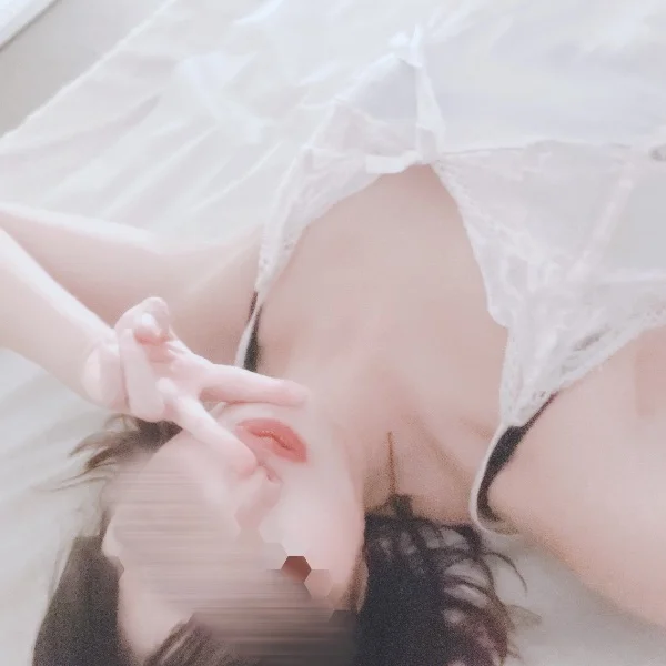 初😼