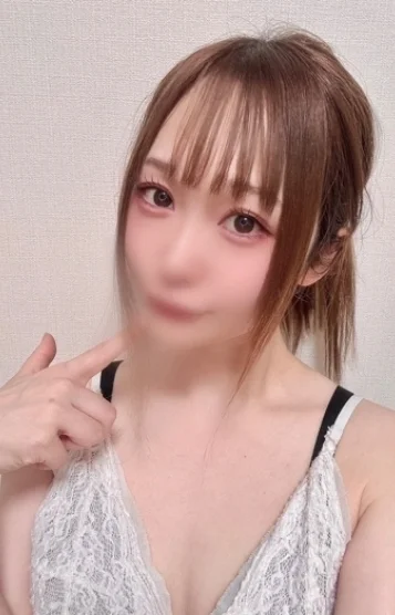 楓なぎさ