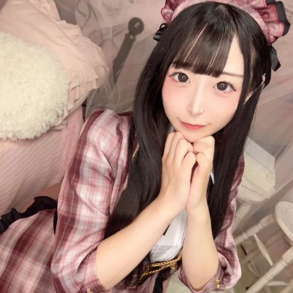 お部屋涼しくしてますのでいっしょにまったりしよー♡