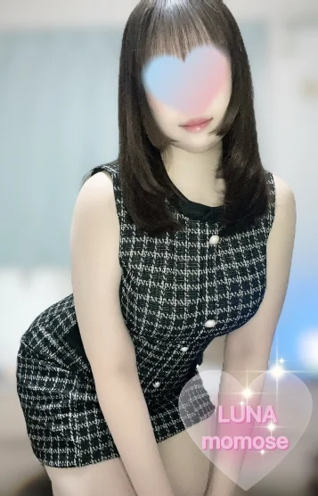 桃瀬ひな