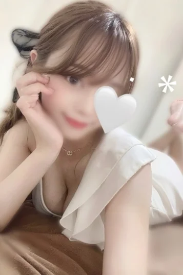 水月ひな