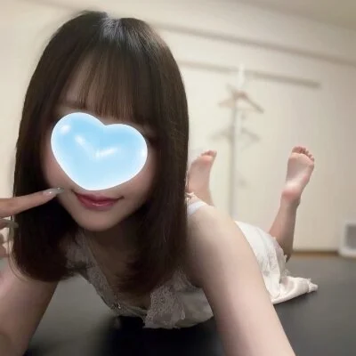 スレンダー美少女でついつい守りたくなりますよ♡【咲良】