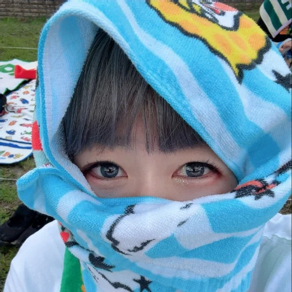 お顔は死守したよ( •̀︵•́  )ｷﾘｯ