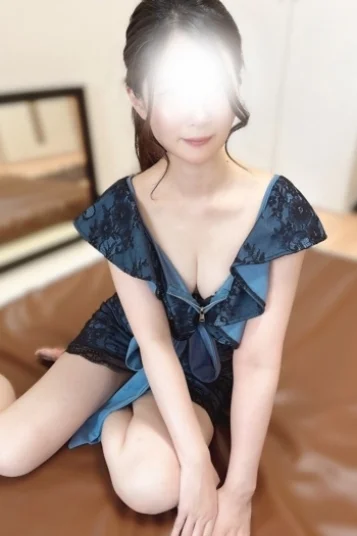 水沢ななみ