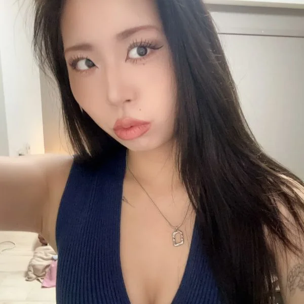 天気悪いですけどお待ちしてます♡